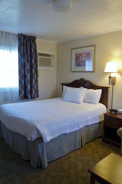 Monument Mountain Motel Great Barrington Room photo
